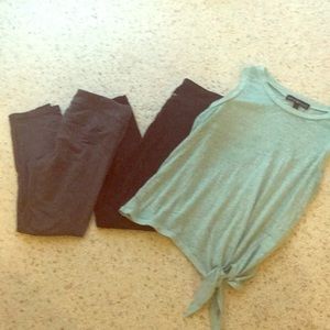 3 piece workout set! 2 capris and top